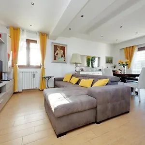 Chic Penthouse On Two Floors Roma