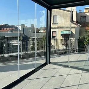Number House - Number 20 , Milán Italia